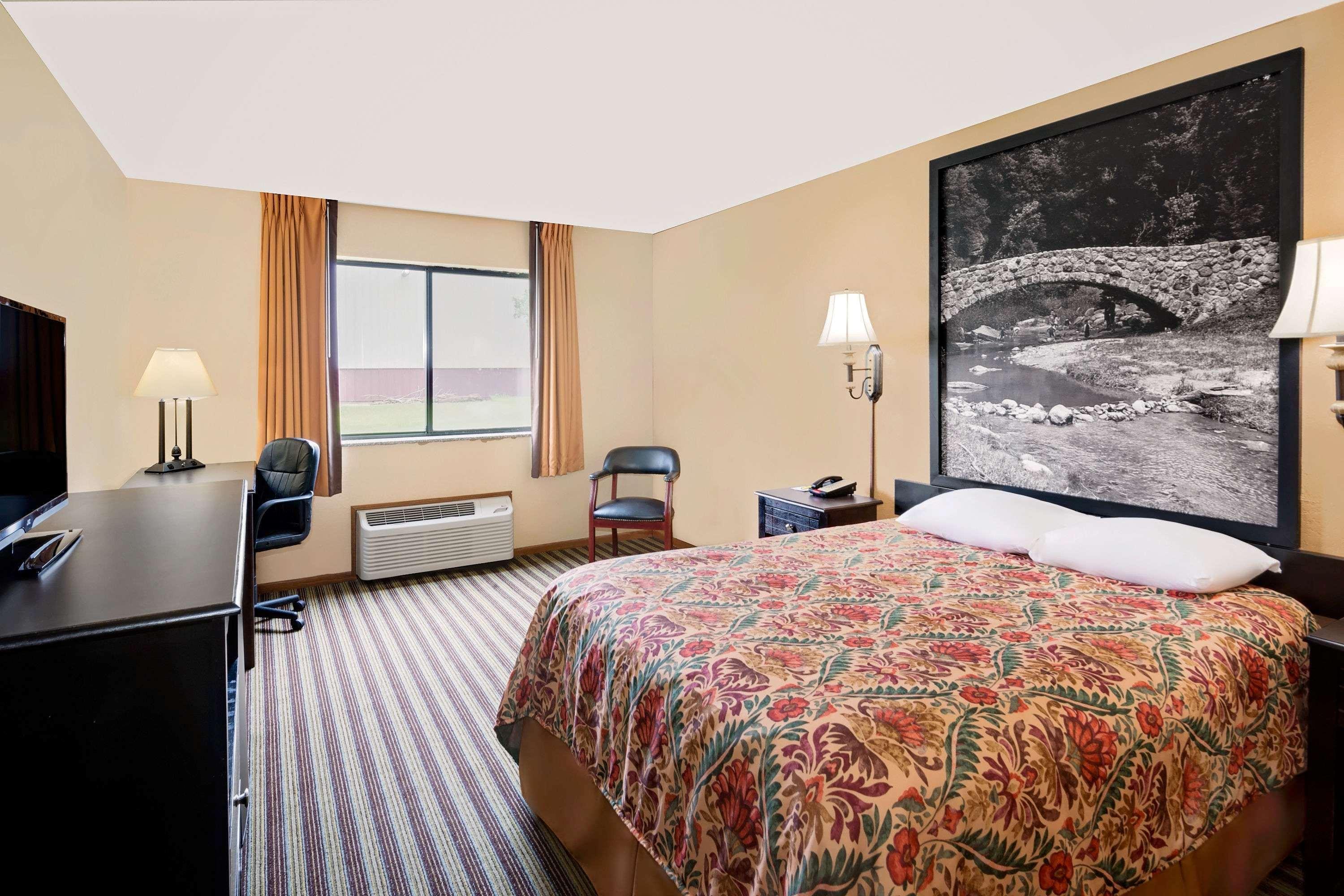 Super 8 By Wyndham Iowa Falls מראה חיצוני תמונה