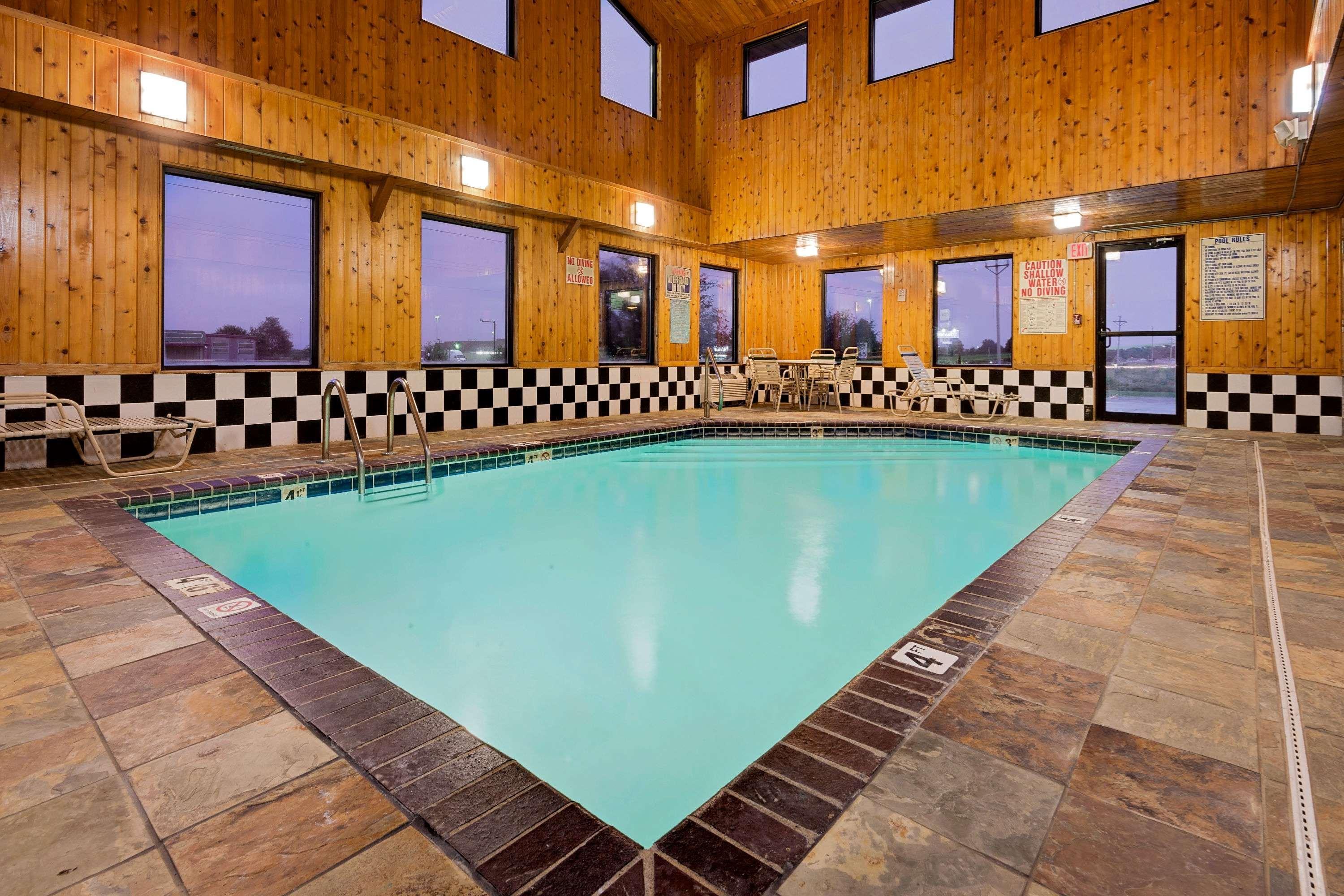 Super 8 By Wyndham Iowa Falls מראה חיצוני תמונה