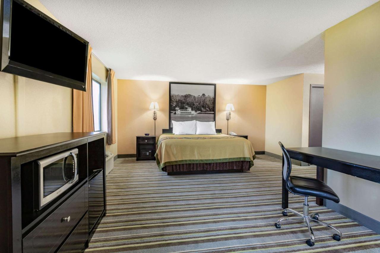 Super 8 By Wyndham Iowa Falls מראה חיצוני תמונה